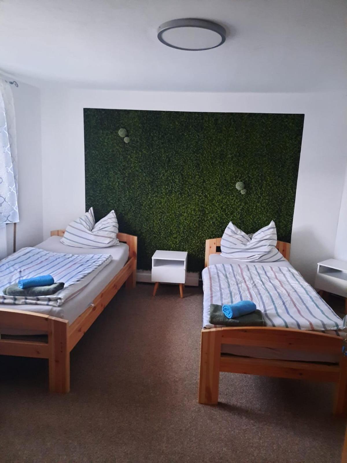 Karolingerweg Hotel Lauterhofen Bagian luar foto
