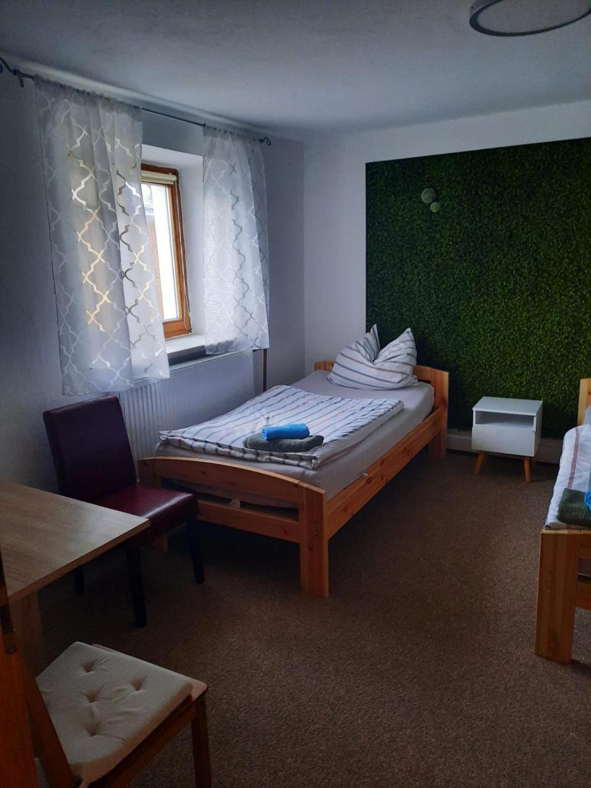 Karolingerweg Hotel Lauterhofen Bagian luar foto