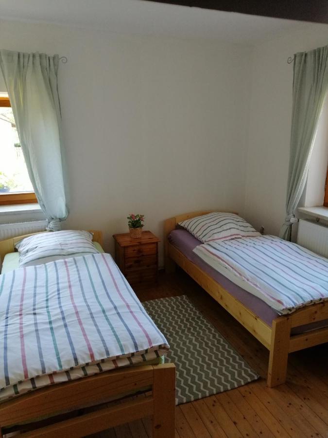 Karolingerweg Hotel Lauterhofen Bagian luar foto